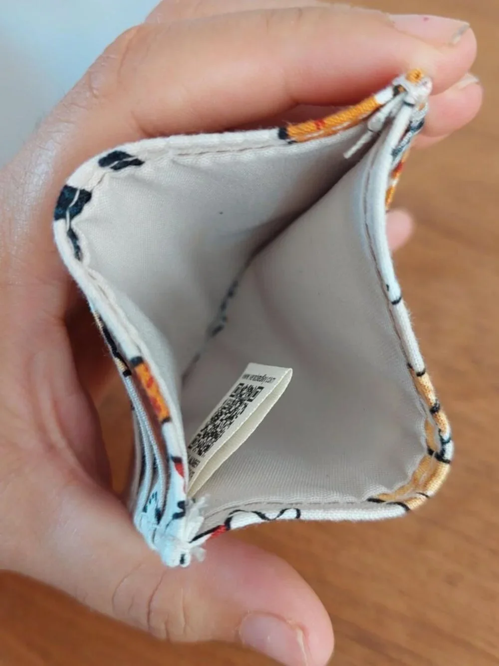 Vera Bradley essential card case wallet featuring their playful 